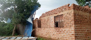 Schade gebouwen ingevolge tropische onweders en windstoten begin 2026
